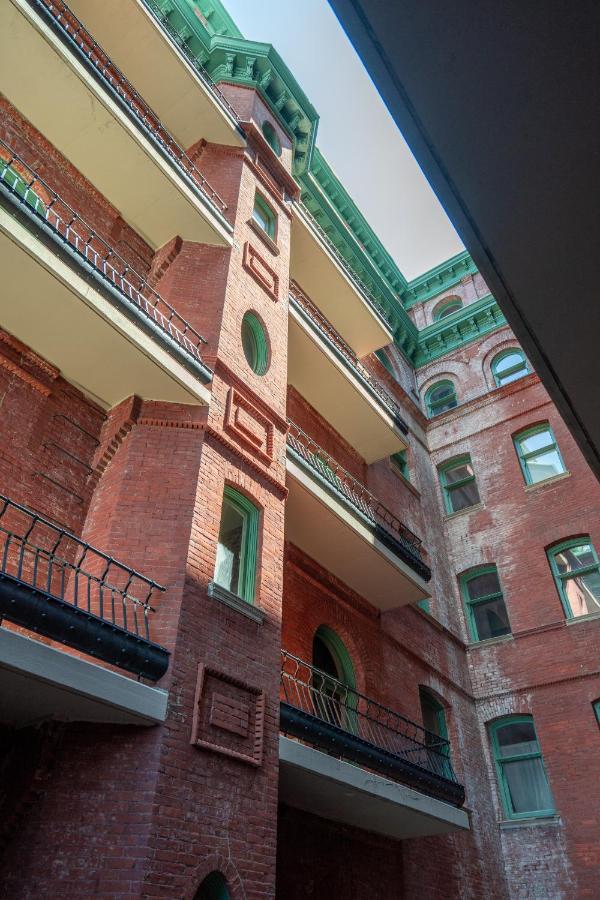 Mint House At The Divine Lorraine Hotel - 필라델피아 외부 사진